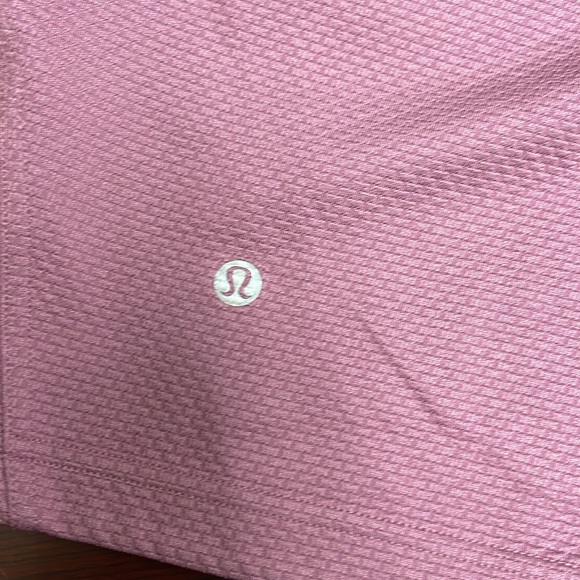 🕳NWOT Lululemon athletica Zipper pockets dressy short - Picture 2 of 9